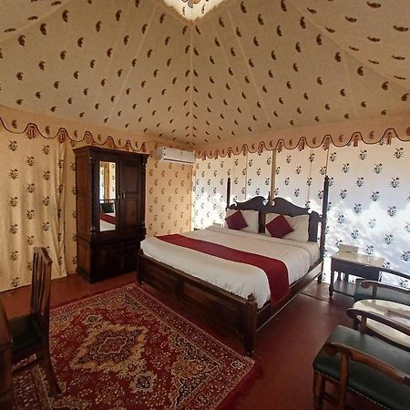 Royal Pushkar Camps- A Luxury Camp Resort Екстериор снимка