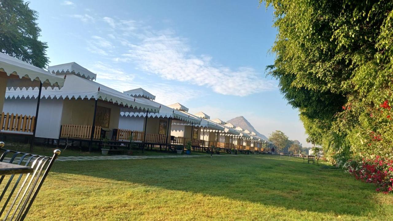 Royal Pushkar Camps- A Luxury Camp Resort Екстериор снимка