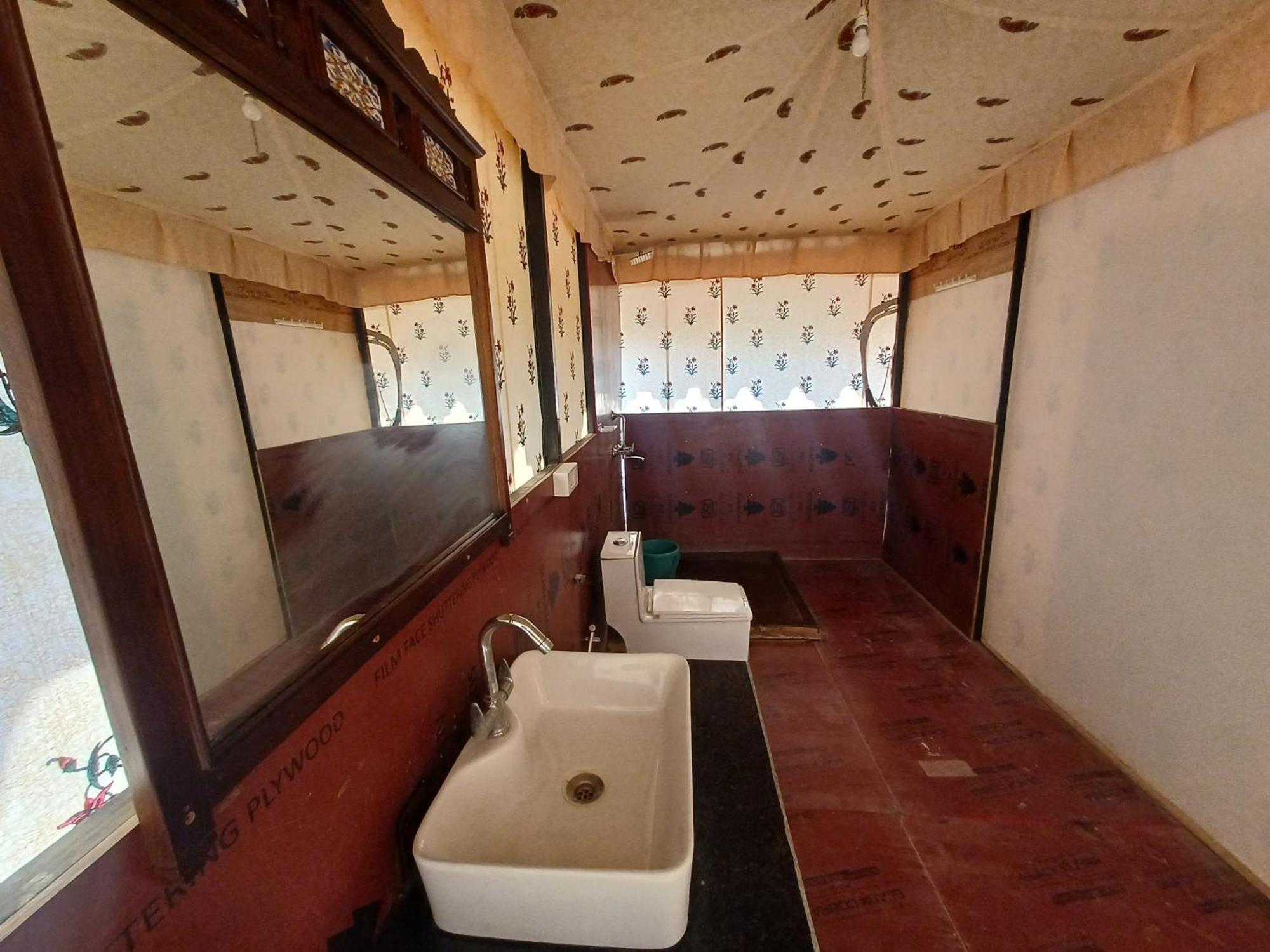 Royal Pushkar Camps- A Luxury Camp Resort Екстериор снимка