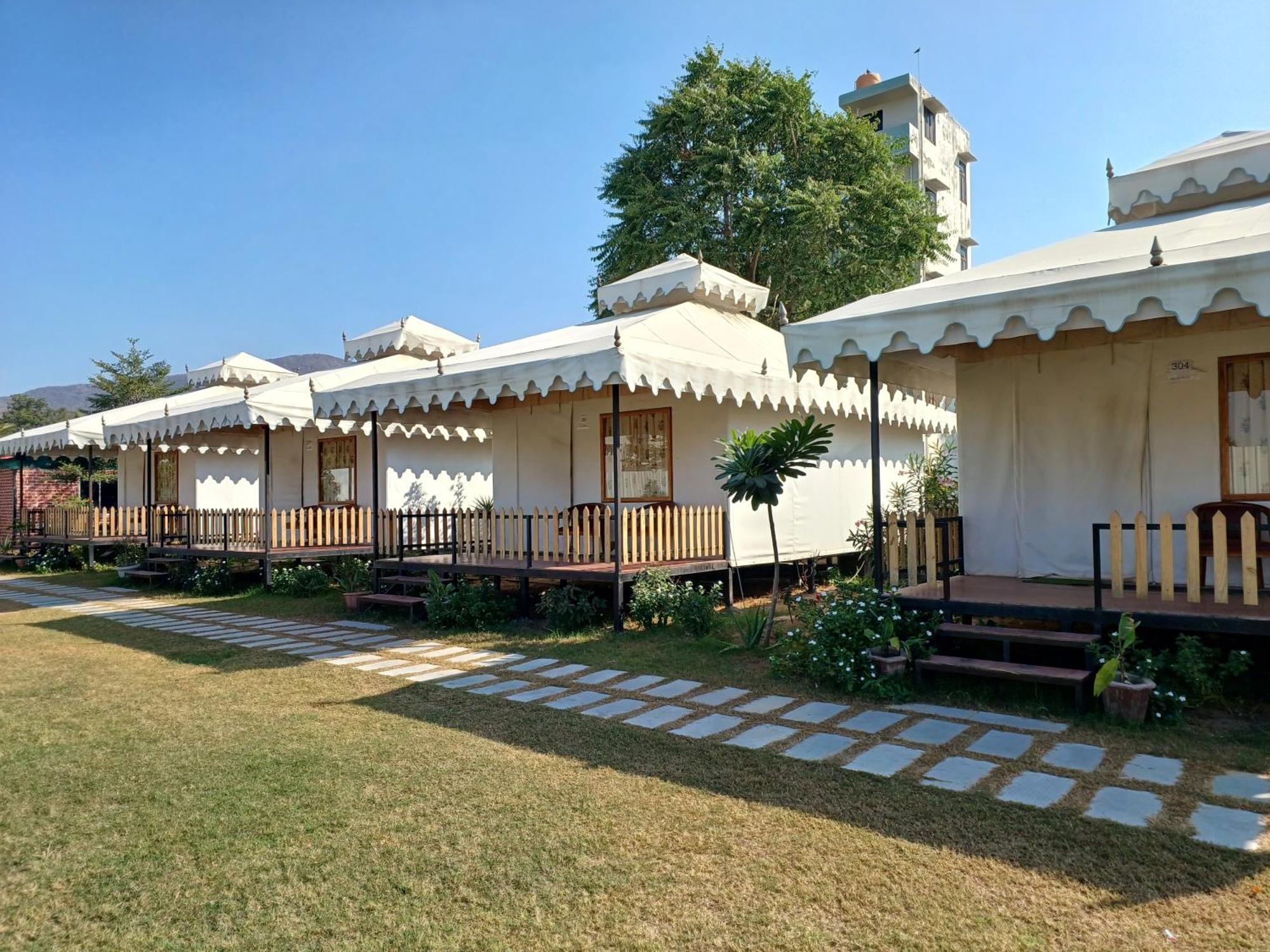 Royal Pushkar Camps- A Luxury Camp Resort Екстериор снимка