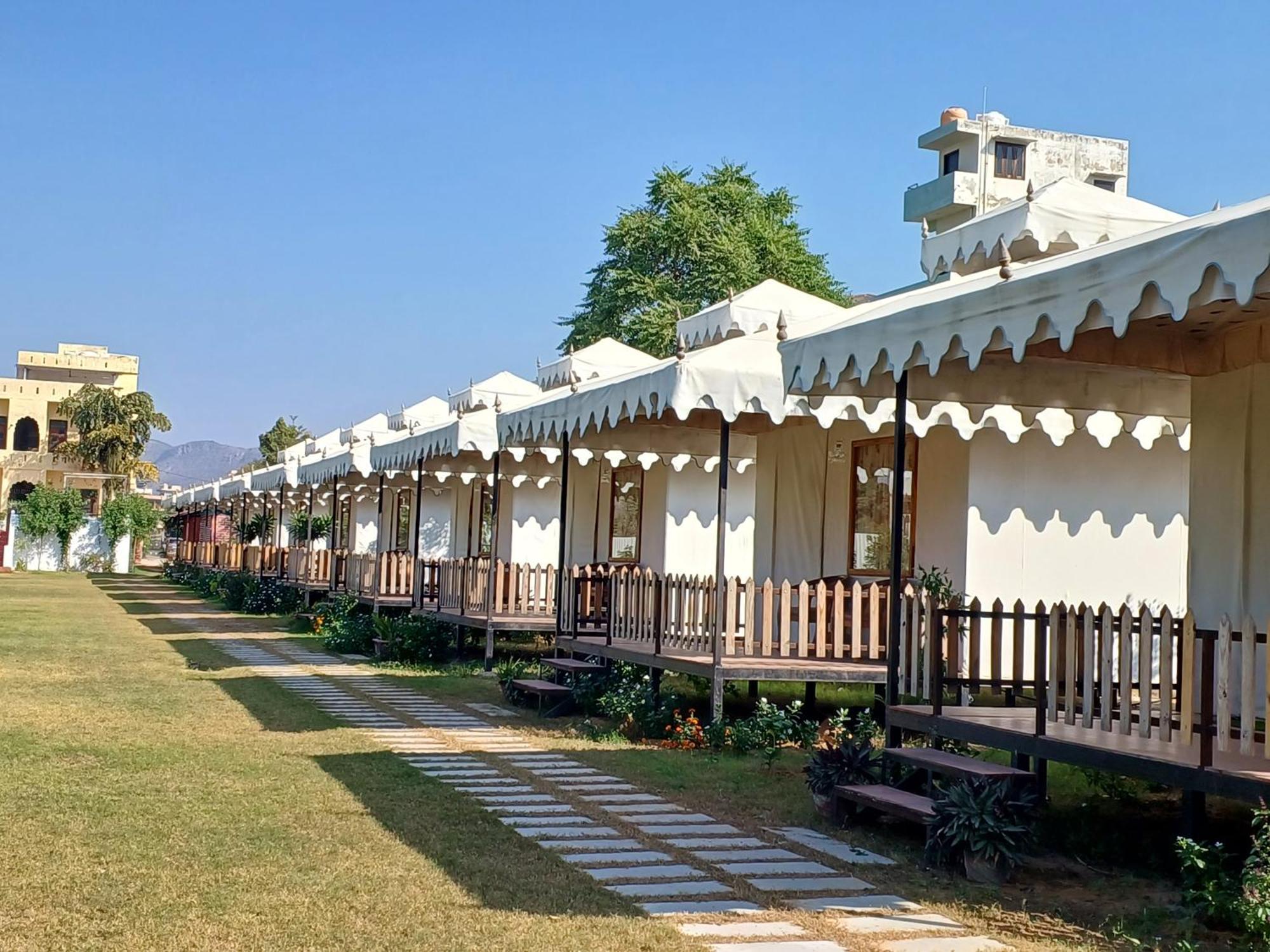 Royal Pushkar Camps- A Luxury Camp Resort Екстериор снимка