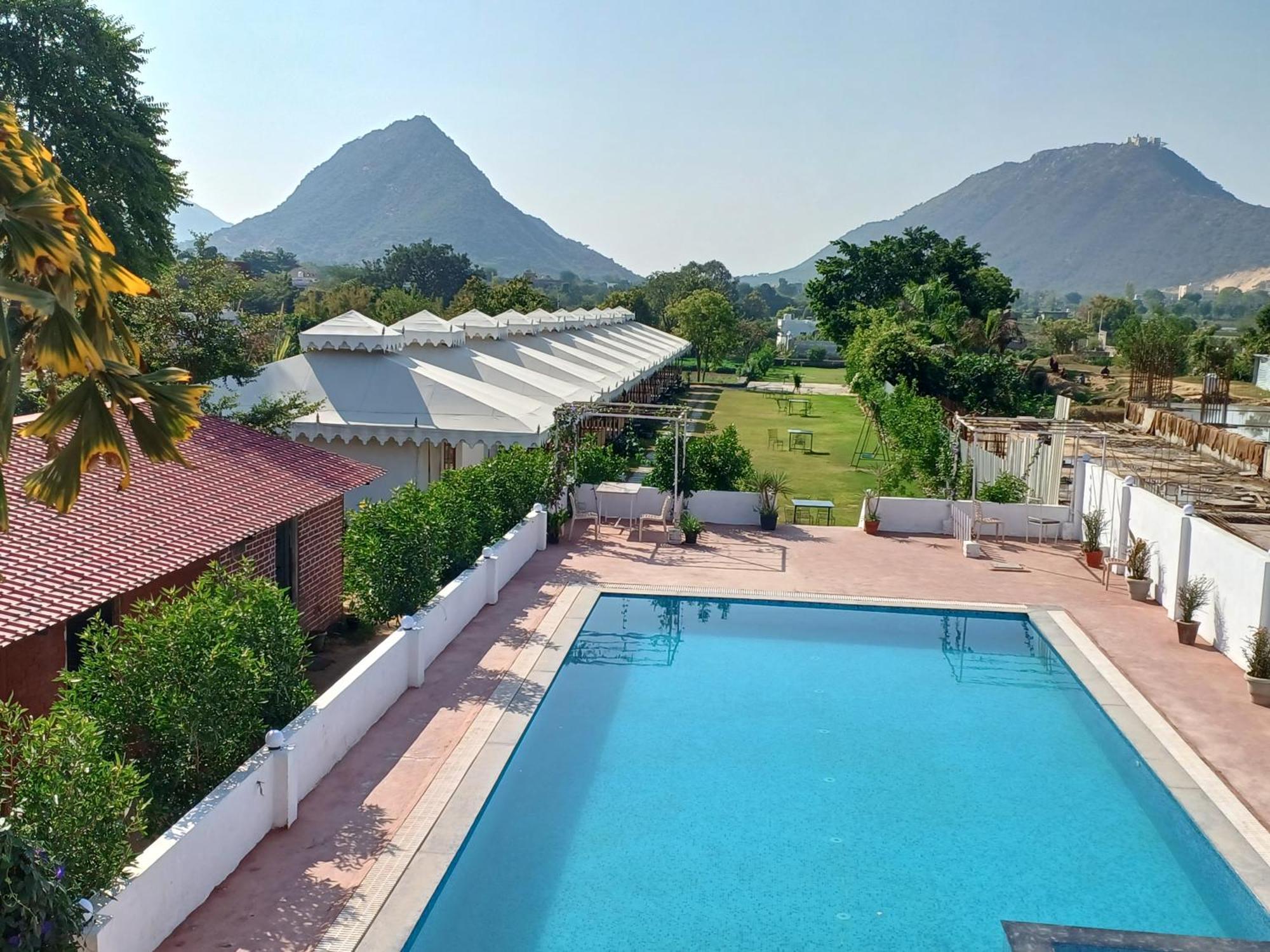 Royal Pushkar Camps- A Luxury Camp Resort Екстериор снимка