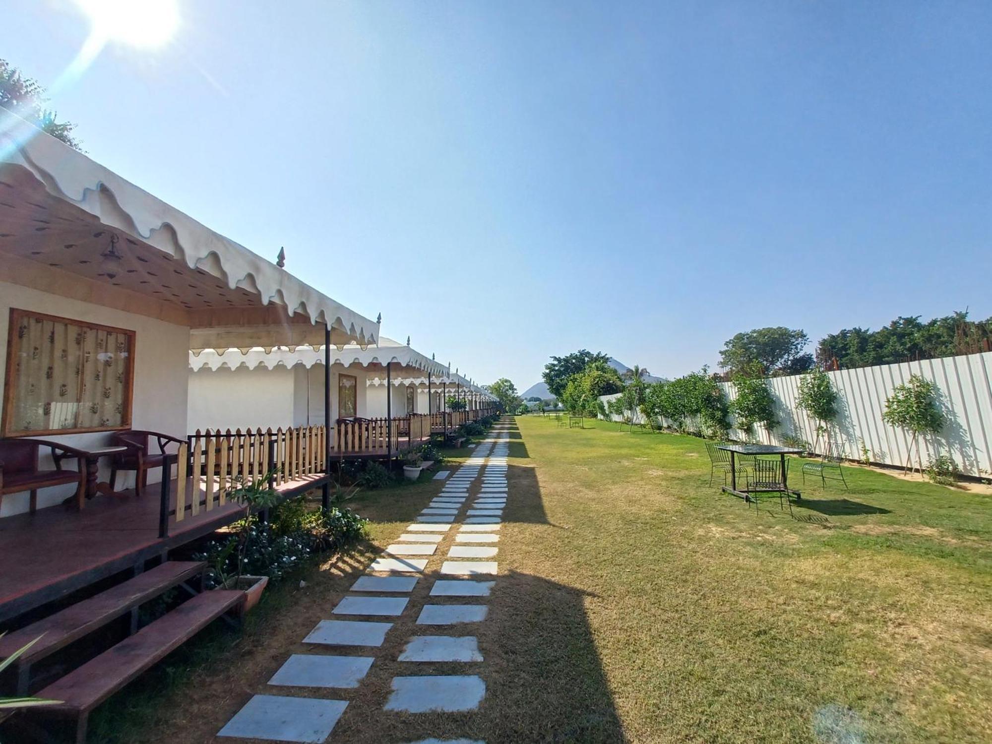 Royal Pushkar Camps- A Luxury Camp Resort Екстериор снимка