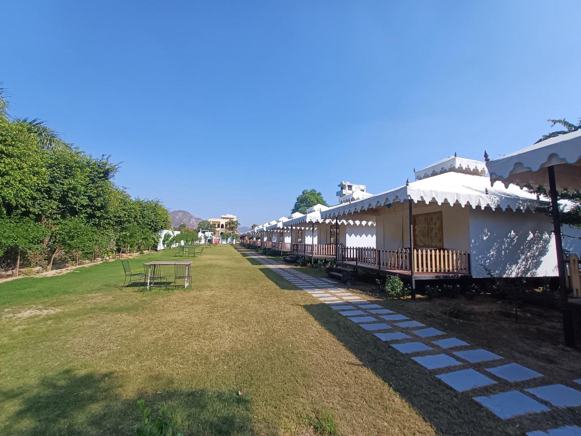 Royal Pushkar Camps- A Luxury Camp Resort Екстериор снимка