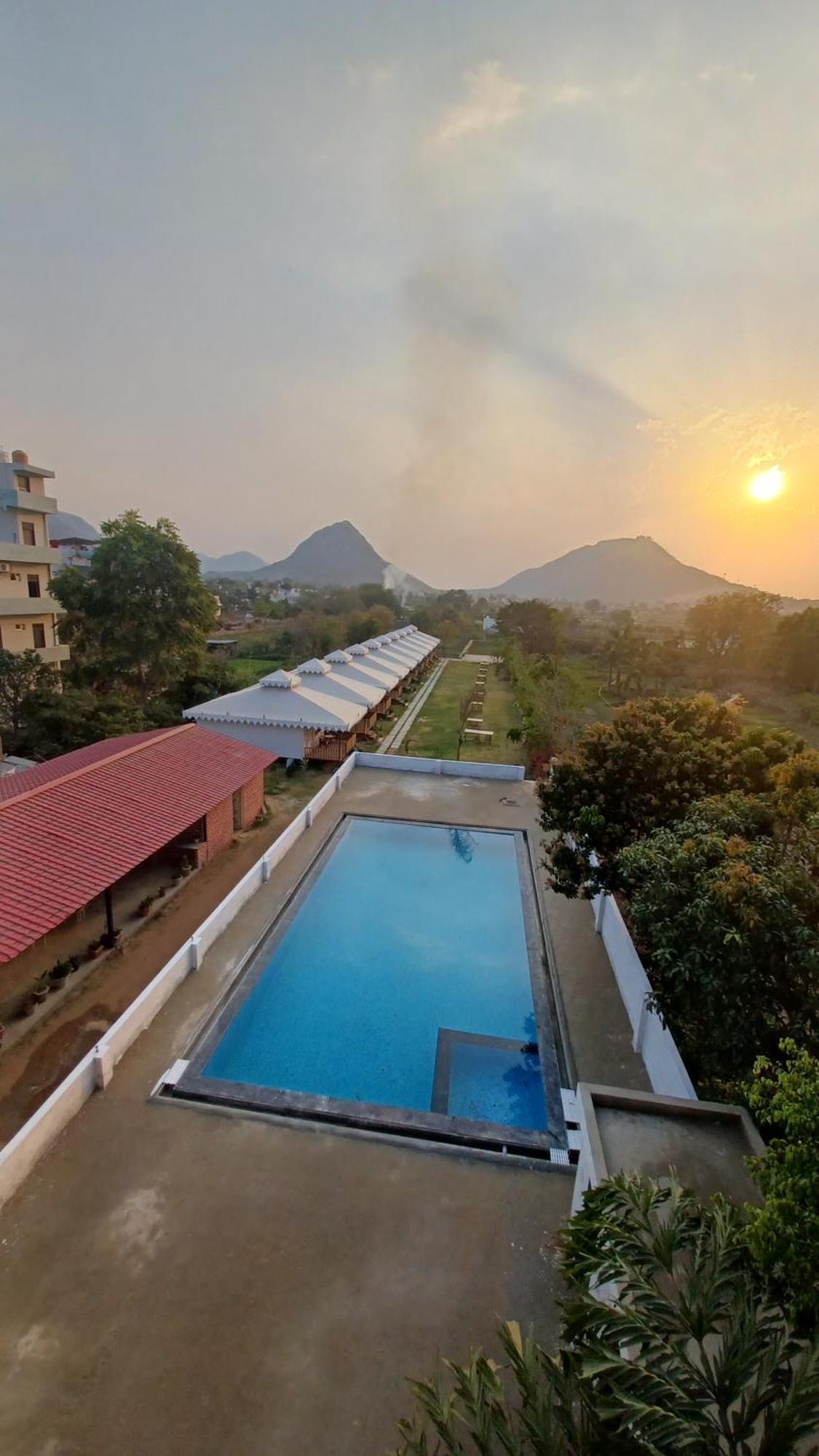 Royal Pushkar Camps- A Luxury Camp Resort Екстериор снимка